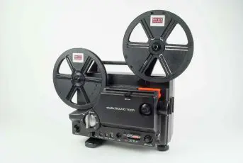 Minolta Sound 7000 (Super8 film – with sound) – Van Eck Video Services