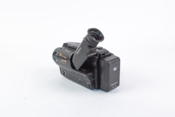 Sony CCD-TR650E (Hi8) (used) – Van Eck Video Services
