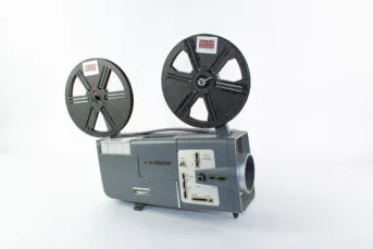 Chinon C-300 (Alle 8mm films - zonder geluid - variabele snelheidsregeling) (gebruikt)